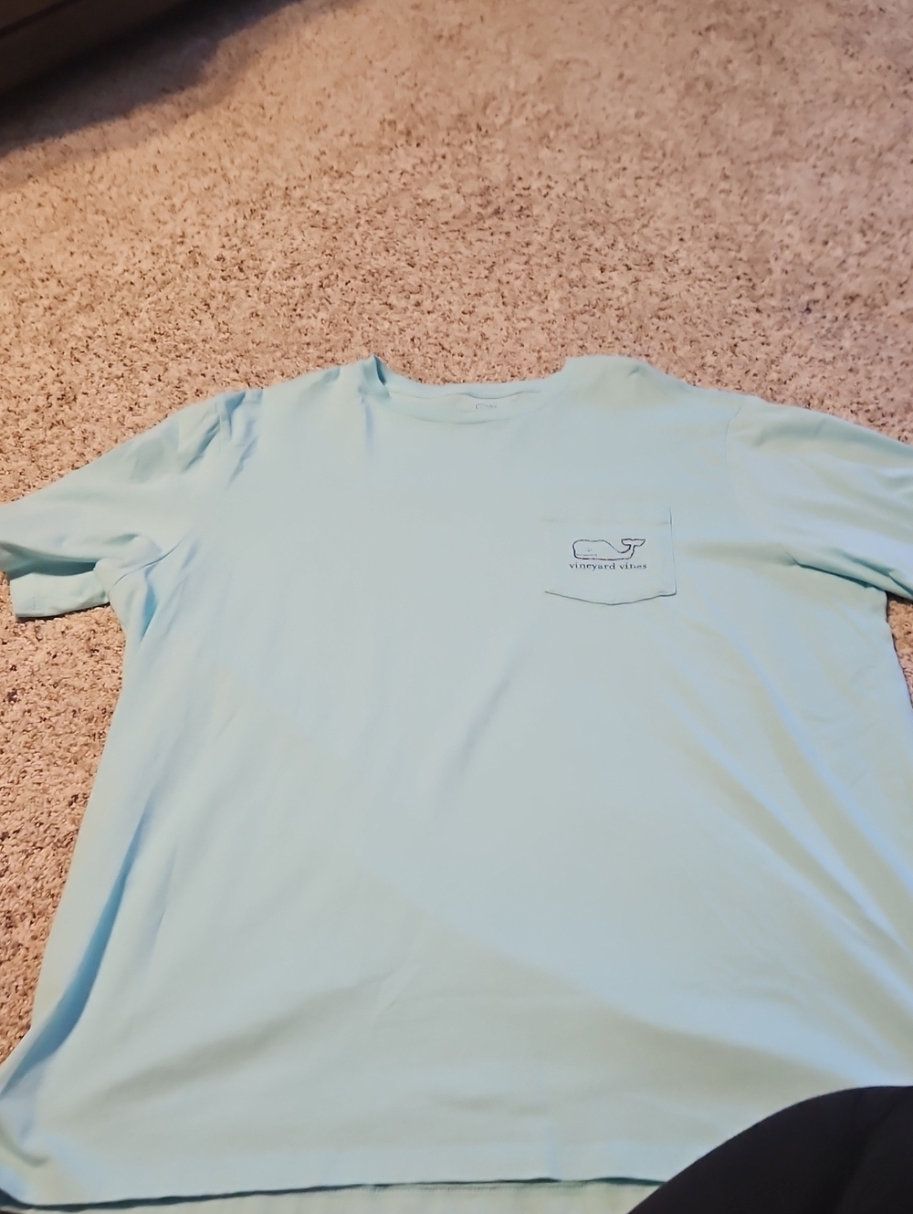 Vineyard Vines Men’s Short-Sleeve Pocket Tee in Aqua